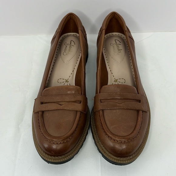 Clarks Shoes - Clarks Somerset Loafers- Sz 6